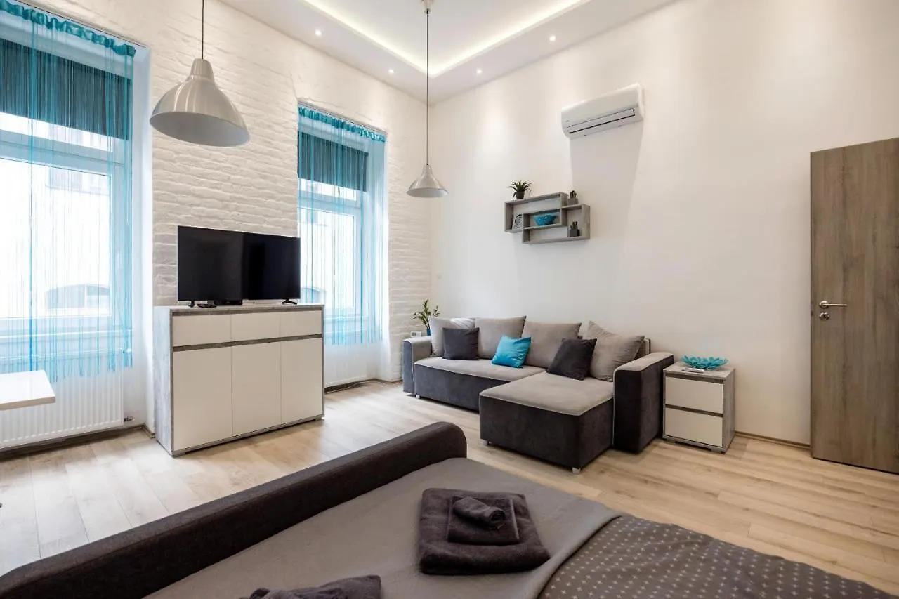 Elegant Studio In Central بودابست